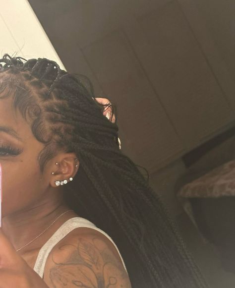 Braids With Makeup, Knotless Styles, Hairstyle Ideas Black Women, Boho Knotless, Braided Hairstyles For Black Women Cornrows, Mode Zara, Box Braids Hairstyles For Black Women, Cute Braided Hairstyles, Braids Hairstyles Pictures