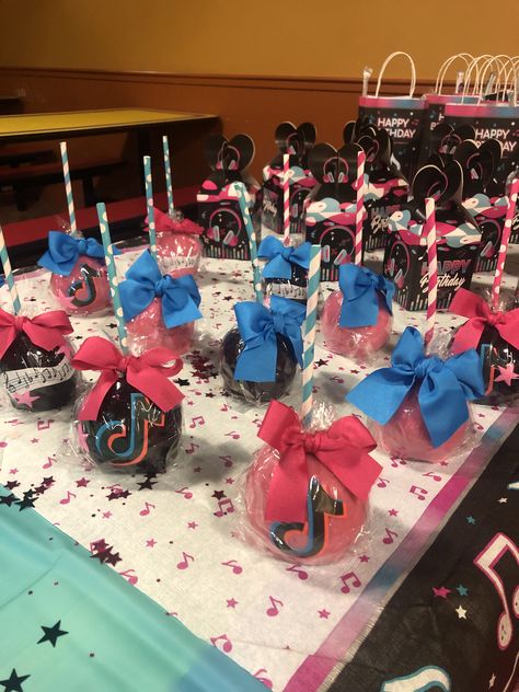 Birthday Tiktok, Tiktok Candy, Cheer Fundraiser, Tiktok Party, Birthday Sleepover Ideas, Candy Kabobs, 12th Birthday, Birthday Design, 9th Birthday