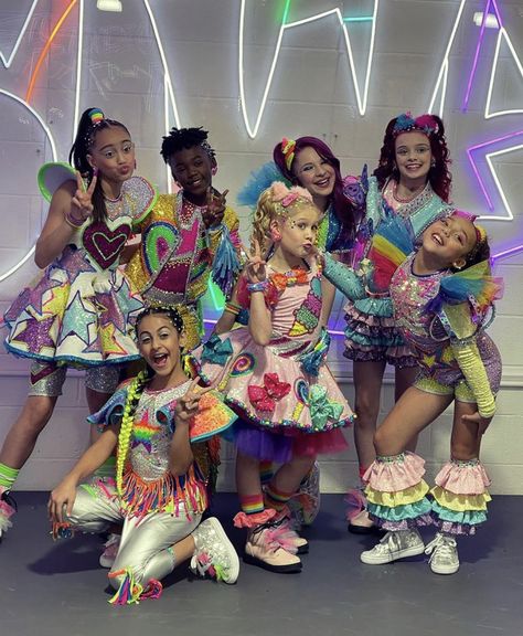 Xomg Pop Outfits, Jojo Siwa Instagram, Xomg Pop, Jojo Siwa Outfits, Jojo Siwa Birthday, Dance Pop, Minnie Mouse Pictures, Mouse Pictures, Music Page