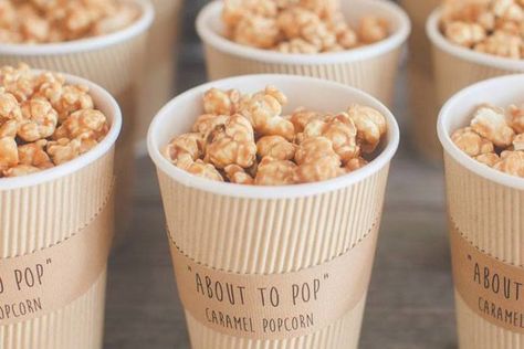 Boho Party Ideas, Carmel Popcorn, Baby Shower Food For Girl, Babby Shower, Cakes Decor, Bebe Shower, Baby Shower Cake Pops, Winter Cake, Baby Shower Decorations For Boys