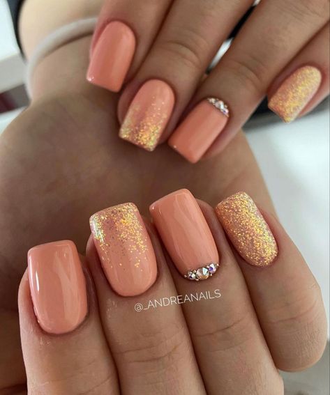 Peach Gold Nails, Coral And Gold Nails Design, Trendy Boho Nails, Coral Ombre Nails, Coral Gel Nails, Ongles Beiges, Belle Nails, White Nails With Gold, Gold Nail Designs