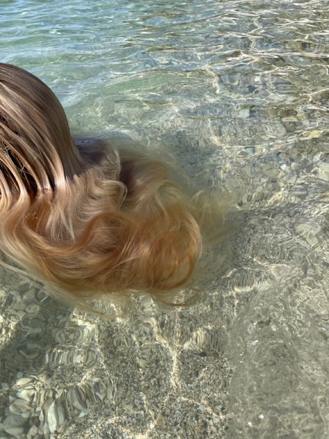 📸Follow me on Instagram: Joelina140 #blondehair #aesthetic #hair #water #beach #holiday #thatgirl #pinterest #inspiration #instagram #summer #lifestyle #photography #travel #tripp #positiv #motivation #manifest #believe #love #art #life #health #wealth #blog #blogger Blonde On Beach, Wet Blonde Hair Aesthetic, Wet Blonde Hair, Blonde Aesthetic, Water Signs, Feminine Beauty, + Core + Aesthetic, Beach Hair, Beautiful Long Hair