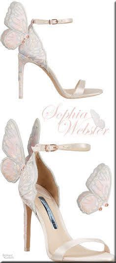 Light Academia Shoes, Sophia Webster Chiara, Sophia Webster Heels, Academia Shoes, Shoes Butterfly, 1980’s Fashion, Butterfly Heels, Sophia Webster Shoes, Heels Aesthetic