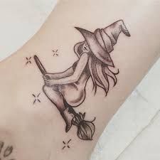 Witches Tatoos, Bewitched Tattoo Ideas, Witch Tattoos, Halloween Sleeve, Fairy Wing Tattoos, Rip Tattoos For Mom, Full Hand Tattoo, Dragon Tattoo Ideas, Witch On Broom