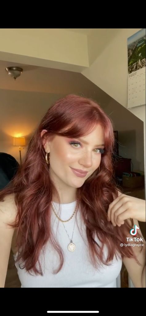 Red Hair Rosy Skin, Dark Strawberry Red Hair, Cherry Ginger Hair, Strawberry Bronze Hair, Neutral Tone Red Hair, Brown And Peach Hair, Burgundy Hair On Pale Skin, Light Redish Brownish Hair, Fake Ginger Hair