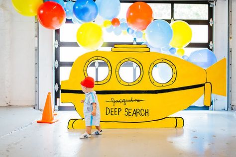 Beatles Birthday Party, Boys Birthday Party Ideas, Beatles Party, Under The Sea Decorations, The Life Aquatic, Fishing Birthday Party, Twin First Birthday, Life Aquatic, Balloons Birthday