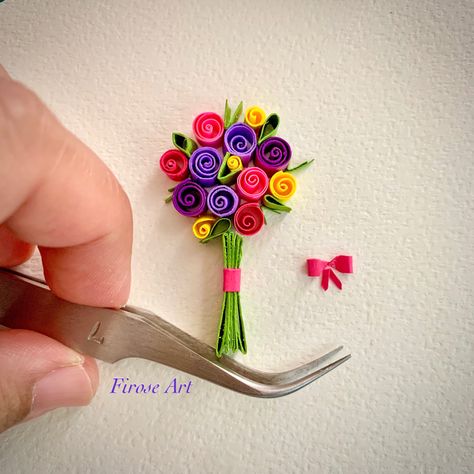 Handmade paper art Quiling Paper Art Projects, Quiling Paper Ideas, Mini Quilling, Quilling Keychains, Quilling Rakhi, Quiling Paper Art, Quilling Flowers Tutorial, Quilling Dolls, Diy Quilling Crafts