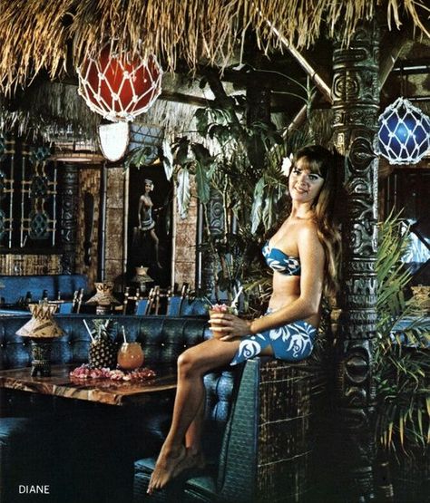 #vintage #retro #hawaiian #people #hawaii #tropical #polynesian #tourists #celebs #men #women #kids #royalty 50s Hawaii, 1960s Hawaii, Vintage Tiki Bar, Tiki Pop, Tiki Culture, Retro Hawaii, Mai Kai, Yacht Rock, Tiki Style