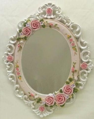 Espejos Shabby chic. Imagen referencial Pinterest Shabby Mirror, Chic Bedroom Design, Styl Shabby Chic, Decoration Shabby, Shabby Chick, Estilo Shabby Chic, Shabby Chic Living, Shabby Chic Room, Shabby Chic Living Room