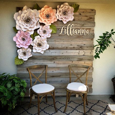 Wood And Flower Backdrop, Paper Flower Stage Decoration, Graduation Backdrop Ideas Flowers, Mother’s Day Photo Backdrop Church, Mothers Day Backdrop Ideas Church, Mother’s Day Photo Backdrop, Mothers Day Backdrop Ideas, Mothers Day Photo Backdrop, Church Backdrop