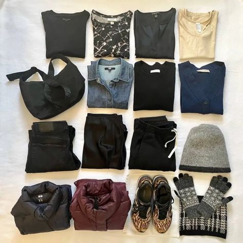 Japan Carry On Packing, Packing Light Japan Fall, Minimalist Winter Packing List, Autumn Travel Capsule Japan, Fall Outfit In Japan, 2 Weeks In Japan Packing, Packing Winter Clothes In A Carry On, Japan Winter Capsule Wardrobe, Outfit For Japan Travel