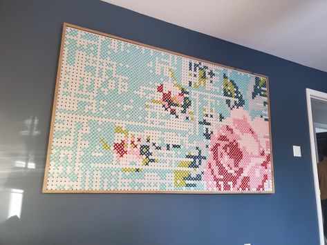 Oversided cross stitch Large Scale Cross Stitch Wall Art, Pegboard Cross Stitch Patterns, Pegboard Crossstitch, Pegboard Cross Stitch, Cross Stitch Wall Art, Stitch Wall Art, Large Cross Stitch Patterns, Craft Office, Mural Wall Art