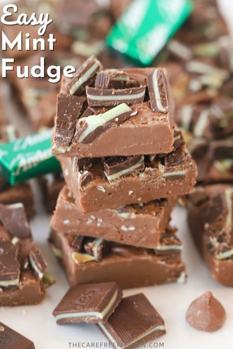 This easy Mint Chocolate Fudge uses just a few ingredients and can be made entirely in the microwave. It's made with mint extract and Andes Creme de Menthe Chocolate to achieve maximum mint flavor. It's also virtually foolproof, takes just minutes to prepare, and is dangerously delicious. Cheddar Cheese Ball Recipes, Mint Chocolate Fudge, Overnight French Toast Recipe, Homemade Chocolate Fudge, Mini Quiche Recipes, Coconut French Toast, Holiday Candy Recipes, Easy Monkey Bread, French Toast Bake Recipe