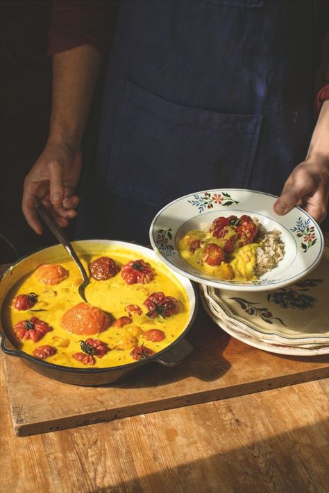 Perfect for early September, when there are plenty of tomatoes ripening on the vine, this curry pairs sweet fresh tomatoes with a light and fragrant coconut-based sauce. Julius Roberts Recipes, Julius Roberts, Custard Tartlets, Oven Bakes, Farm To Table Recipes, Farm Cooking, Tomato Curry, Puff Pastry Tart, Private Dinner