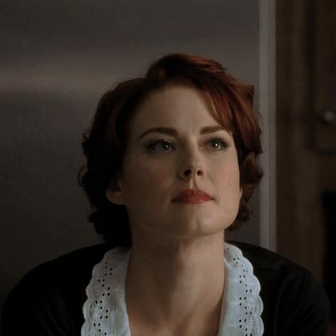 Moira O'hara Ahs, Moira Ahs, American Horror Story Angela Bassett, Moira O Hara, Countess American Horror Story, American Horror Story Screencaps, Alexandra Breckenridge, Wicked Game, Ryan Murphy