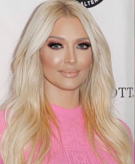 Erika Jayne Makeup, Sparkly Lips, Erika Jayne, Going Blonde, Bleach Blonde Hair, Smokey Eye Makeup Tutorial, Branding Photoshoot Inspiration, Hairstyle Tutorial, Bleach Blonde