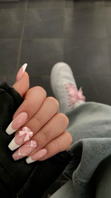 Nails Design With Bows, Nail Designs Pink Almond, Pink Almond Nails Design, Nail Designs Pink, Pink Almond Nails, Bow Nail Designs, Quartz Nails, Bow Nails, Bow Nail