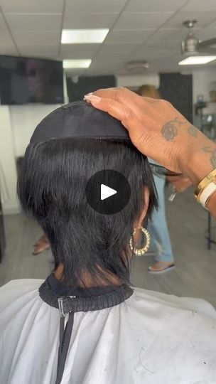 886K views · 6.8K reactions | Removable quick weave  🎥shannysnaturalbeauty | By Movatte BeautyFacebook Short Quick Weave Styles 27 Piece, Quick Weave Short Hairstyles, 27 Piece Weave, 27 Piece Quick Weave Hairstyles, Quick Weave Hairstyles Bobs, Short Quick Weave Styles, 27 Piece Quick Weave, Weave Hair Color, Short Quick Weave Hairstyles