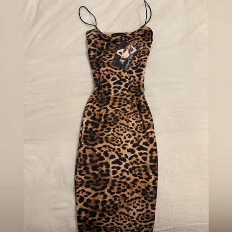 Nw Cheetah/Leopard Print Midi Dress Leopard Dress Outfit, Leopard Dresses, Wardrobe Brown, V Neck Bodycon Dress, Strapless Denim Dress, Ribbed Tank Dress, Cute Nike Outfits, Cheetah Dress, Cheetah Print Dress