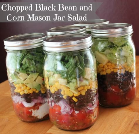 Mason Jar Salad Recipe Chopped Black Bean and Corn Healthy Cravings, Jar Salad Recipes, Mason Jar Lunch, Types Of Salads, Healthy Lunch Salad, Salad Jar Recipe, Black Bean And Corn, Mason Jar Salads, Mason Jar Recipes