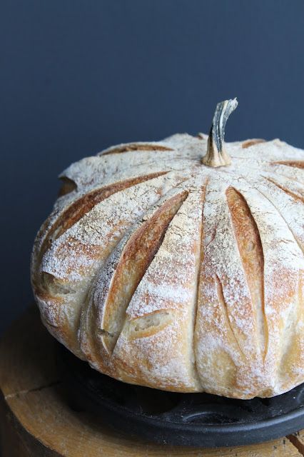 Serendipitous Discovery: Pumpkin-Shaped Artisan Style Sourdough Bread Best Bread Dough Recipe, Pumpkin Shaped Artisan Bread, Jack Skellington Sourdough Bread, Pretty Sourdough Bread, Focaccia Bread Art Thanksgiving, Bread Paint, Pumpkin Shaped Sourdough, Pumpkin Shaped Bread, Sourdough Pumpkin Bread