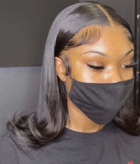 Bob Sewin, Middle Part Bob, Pressed Natural Hair, Bob Black, Silk Press Natural Hair, Weave Styles, Flat Iron Hair Styles, Hair Ponytail Styles, Dope Hairstyles