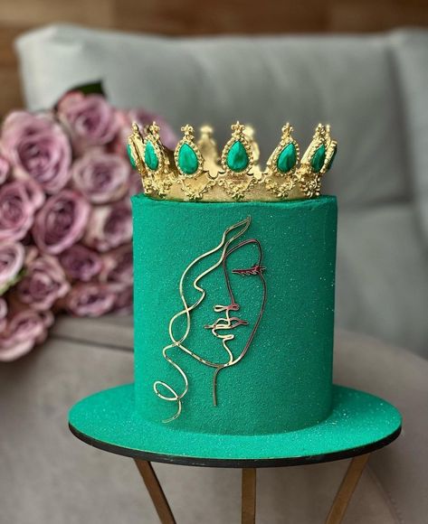 Cute Cakes Ideas, Cake Decor Ideas, Birthday Cake For Women Simple, Queens Birthday Cake, Cake Receipe, Birthday Cake Decor, Queen Cakes, Travel Cake