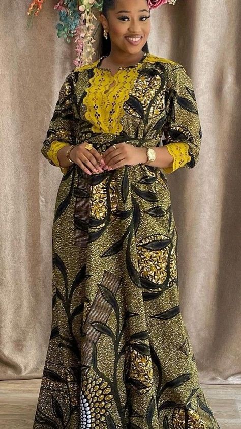 Robes Wax, African Maxi Dress Ankara, Boubou Styles For Women, Fancy Short Dresses, African Attire Dresses, Long African Dresses, Casual Dresses Plus Size, Best African Dresses, African Inspired Clothing