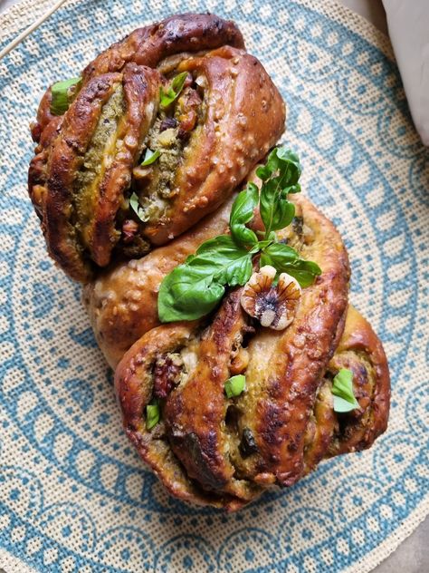 Savoury Walnut & Pesto Babka with Organic Seven Seed – Cotswold Flour Savoury Babka, Pesto Babka, Walnut Pesto, Salt Flakes, White Flour, Fresh Basil, Processed Food, Pesto, Flour