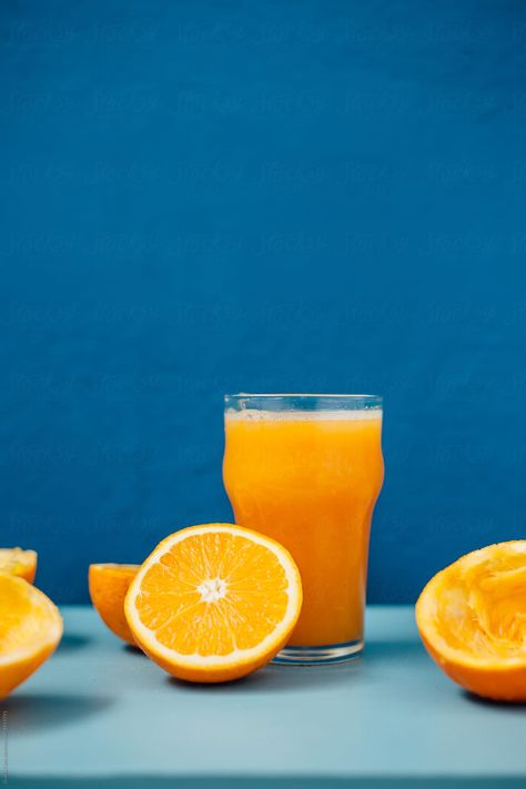 Background Food, Orange Drinks, Juice Boxes, Bubble Tea, Orange Juice, Juicer, Food Pictures, Blue Background, Blue Backgrounds