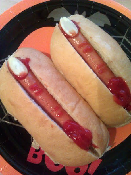 Hot Dog Fingers Gross Halloween Foods, Scary Halloween Food, Recetas Halloween, Halloween Fest, Recipe Cover, Spooky Treats, Halloween Bash, Halloween Dinner, Halloween Goodies