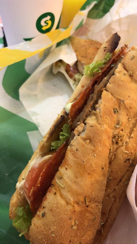 Sandwich Instagram Story, Sandwich Snapchat Story, Subway Snap, Subway Food, Subway Sandwich, Instagram Storie, Food Hunter, Man Cooking, Feel Something