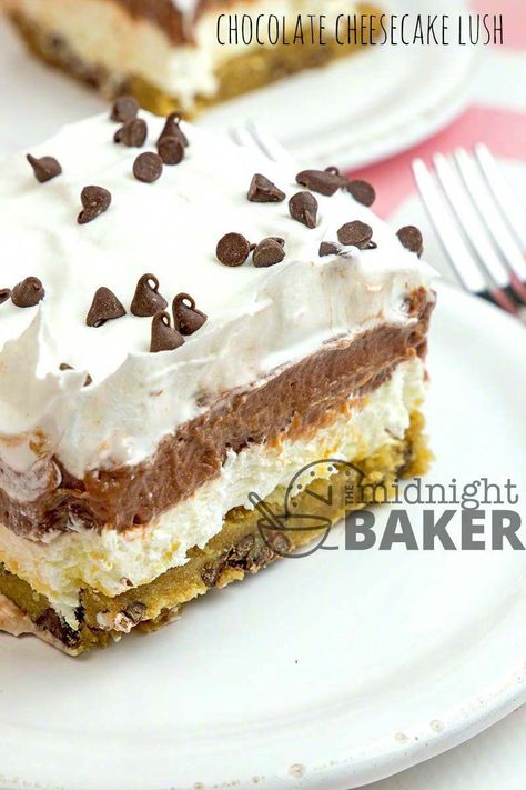 What could be better than the combination of chocolate and cheesecake? It’s all here in this delicious dessert. Quick And Easy Cheesecake Those are two words I love hearing when it comes to recipes! I found this gem over at Taste of Home and it caught my eye immediately. Why? Because it looked delicious–that’s number...Read More » #chocolatecheesecake Cheesecake Lush, Easy Chocolate Cheesecake, Layered Dessert Recipes, Lush Recipes, Icebox Desserts, Food Reference, Layered Desserts, Chocolate Delight, Summer Dessert Recipes