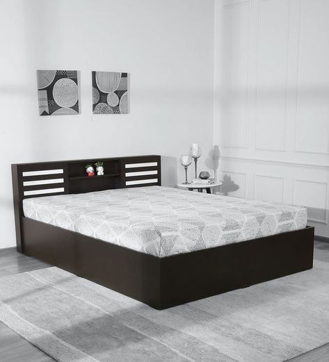 Cot Designs King Size, Latest Wooden Bed Designs, Unique Bed Design, Wooden King Size Bed, Simple Bed Designs, New Ceiling Design, Pallet Furniture Designs, Blue Living Room Decor, Wooden Bed Design