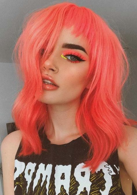 Peach Hair Dye, Peach Hair Colors, Cheveux Oranges, Colour Crush, Coral Hair, Underlights Hair, Hair Pics, Hair Color Unique, Peach Hair