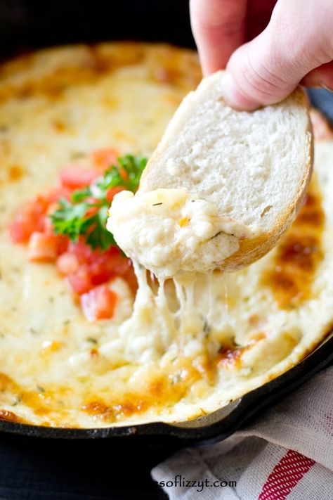 Smoked Mozzarella Fonduta Recipe - Tastes of Lizzy T Smoked Mozzarella, Copycat Recipes Olive Garden, Copycat Olive Garden, Olive Garden Copycat, Cheesy Appetizer, Olive Garden Recipes, Fondue Party, Cheesecake Dip, Fondue Recipes