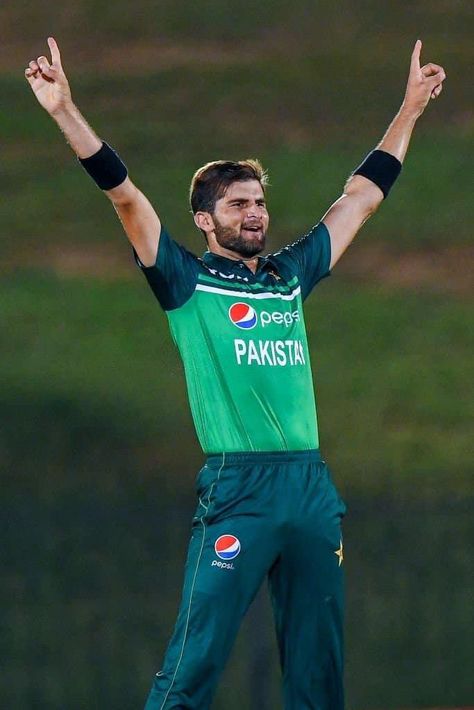 Shaheen Shah Afridi Shaheen Shah Afridi, Shaheen Afridi, Pakistan Cricket Team, Pakistan Cricket, Virat Kohli, Hilary Duff, Cricket Team, Most Expensive, The Duff