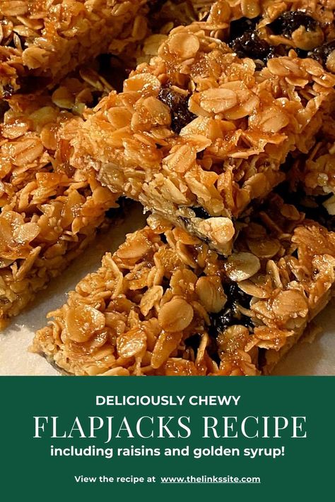 Looking for a quick and easy snack recipe? Why not try these yummy Raisin Flapjacks with Golden Syrup! The recipe only requires 5 ingredients! thelinkssite.com #flapjacks #flapjacksrecipe #fruitflapjacks #chewyflapjacks #goldensyrupflapjacks #raisinflapjacks Flapjack Recipe Chewy, Oat Biscuit Recipe, 100 Cookies Recipe, Munchies Recipes, Flapjack Recipe, Fasting Recipes, Tray Bake Recipes, Kind Bars, Mood Food