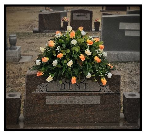 36 inches long and 18 inches high This a Gorgeous and full Spring Cemetery Decoration. This headstone saddle is full of dark and light peach colored roses with cream mixed through the lush greenery. Oh it’s beautiful! $99.00 https://www.etsy.com/listing/583706542/grave-decorations-large-headstone-saddle Peach Colored Roses, Biker Halloween, Colored Roses, Grave Flowers, Casket Sprays, Cemetery Headstones, Cemetery Decorations, Grave Decorations, Cross Wreath