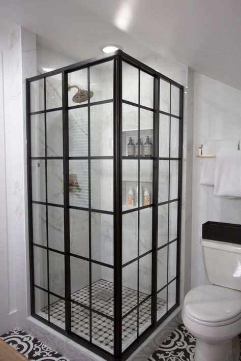 Bathroom Doors Modern, Modern Shower Doors, Black Modern Bathroom, Black Shower Doors, Black And White Bathroom, French Country Bathroom, Corner Shower Enclosures, Trendy Bathroom, Bath Room