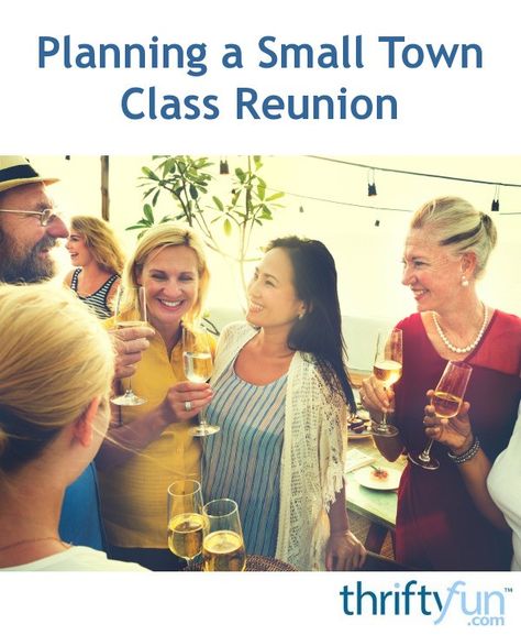 Planning a reunion for a small town graduating class can be fairly easy. Perhaps host it at an old hangout if there is one available. This is a guide about planning a small town class reunion. High School Reunion Planning, Class Reunion Favors, Class Reunion Planning, 50th Class Reunion Ideas, High School Class Reunion, College Reunion, Reunion Games, Friends Reunion, Photo Class