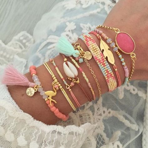 Looooove this arm party!!! Oooh tassels!!!: Tas Mini, Wrap Armband, Gelang Manik, Arm Party, Summer Bracelets, Diy Schmuck, Bijoux Diy, Schmuck Design, Pandora Jewelry