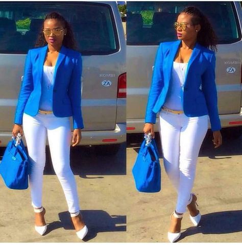 Blue and white Blue And White Outfit Ideas Casual, Blue And White Outfit Ideas, Stylish Business Outfits, Fashionable Work Outfit, Corporate Attire, Corporate Fashion, Stylish Work Attire, Woman Suit Fashion, Elegante Casual