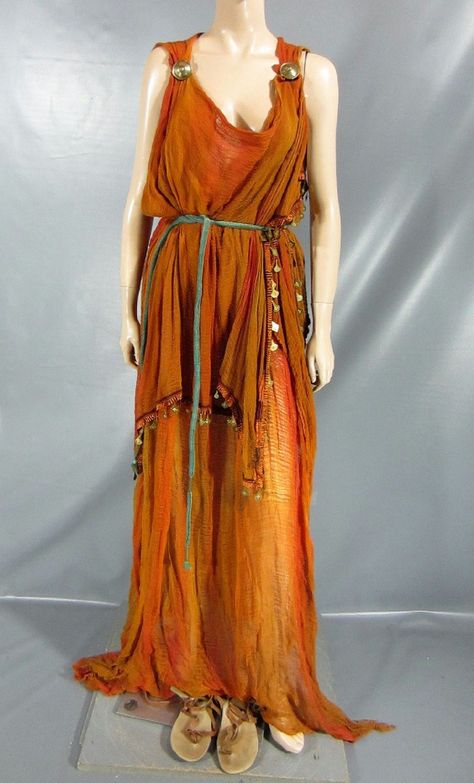 women's clothing of the Roman Empire first century AD - Yahoo Image Search Results Ancient Roman Clothing, Ancient Greek Clothing, Roman Clothes, Roman Dress, Greek Dress, Roman Costume, Ancient Dress, Fest Outfits, Roman Fashion