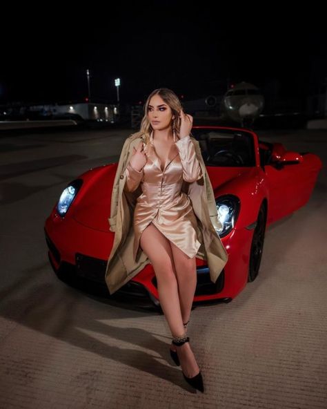 Katie Angel, Outfit Mujer, Becky G, Car Girls, Feminine Outfit, Baddie Outfits, Cancun, Youtubers, Pin Up