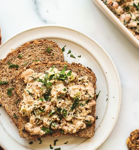 Gena Hamshaw's Caesar Smashed White Beans Recipe - PureWow Easy Meal Prep Lunches, White Bean Recipes, Low Calorie Lunches, Yogurt Chicken Salad, Dinners To Make, Beans Recipe, Prepped Lunches, Inflammatory Foods, Lunch Meal Prep