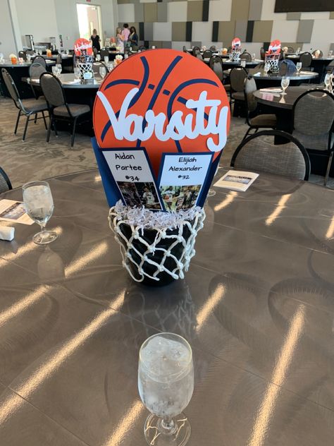 Iseas for players tables foe a basketball banquet Basketball Centerpiece Ideas Diy, High School Basketball Banquet Ideas, Basketball Banquet Centerpieces, Basketball Banquet Ideas, Sports Celebration, Basketball Centerpieces, Athletic Banquet, Basketball Banquet, Senior Banquet