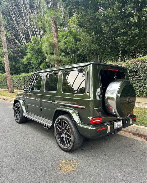 Olive Green G Wagon, Green G Wagon, G Wagon Aesthetic, Green Mercedes, 2024 Cars, Safety Gadgets, 1st Car, Car Vibes, Mercedes G63