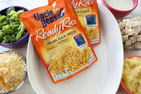 chicken divan Uncle Bens Rice Recipe, Minute Rice Recipes, Creamy Cheesy Chicken, Chicken Divan Recipe, Cheesy Chicken And Rice, Chicken And Rice Recipe, Chicken And Rice Dishes, Uncle Ben, Chicken Divan