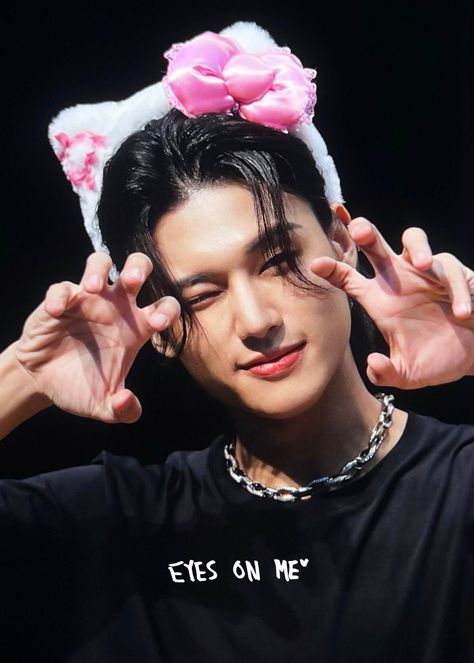 Jang Wooyoung, Wooyoung Ateez, Pretty Pink Princess, Make It Rain, Woo Young, Kpop Guys, Kpop Wallpaper, Cute Icons, The Well